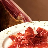 Plato de jamón ibérico de bellota presentación